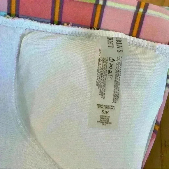 Victoria’s Secret bikini top , padded  , sz small . Like new condition. - Picture 2 of 4